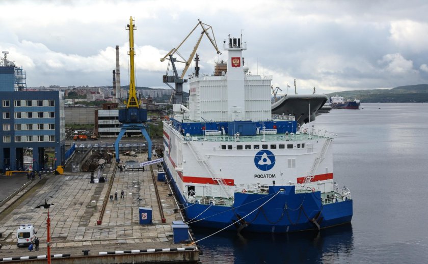 Ломоносов плавучая атомная станция