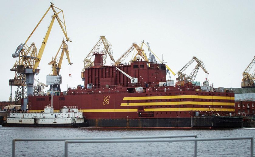 Плавучий энергоблок академик Ломоносов