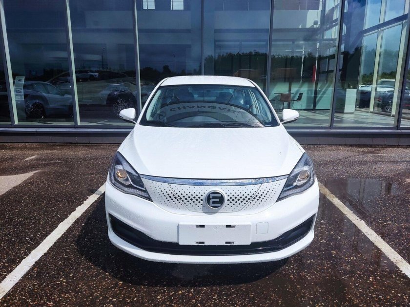 Автомобиль dongfeng