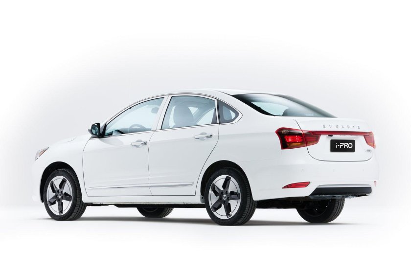 Электромобиль Эволют 2022