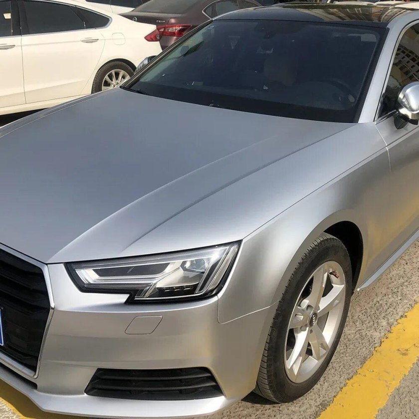 Серебристая матовая пленка для авто