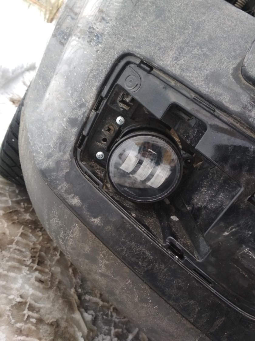 Туманки лед на Форд фокус 2