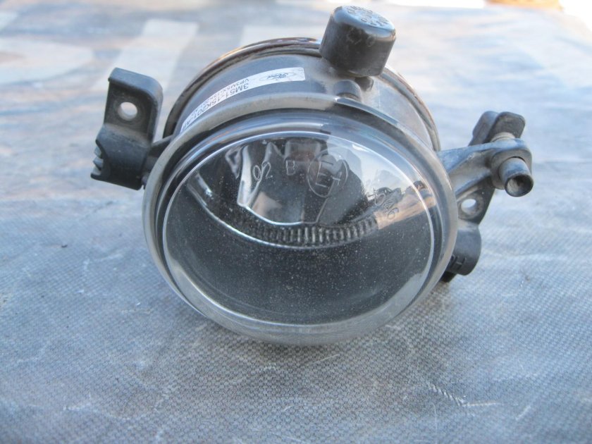 Фара противотуманная правая ford focus 2