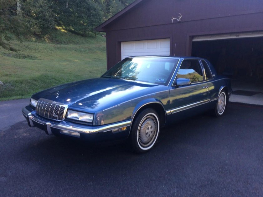 Buick Riviera 1993