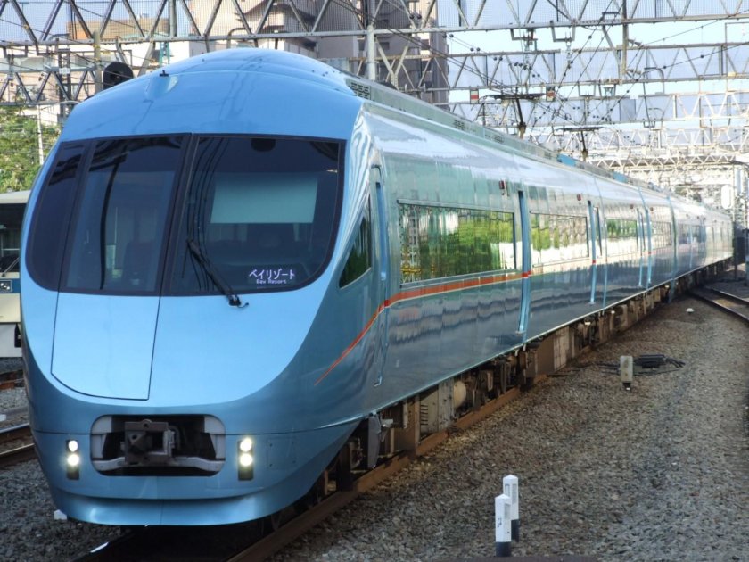 Поезд Синкансэн в Японии