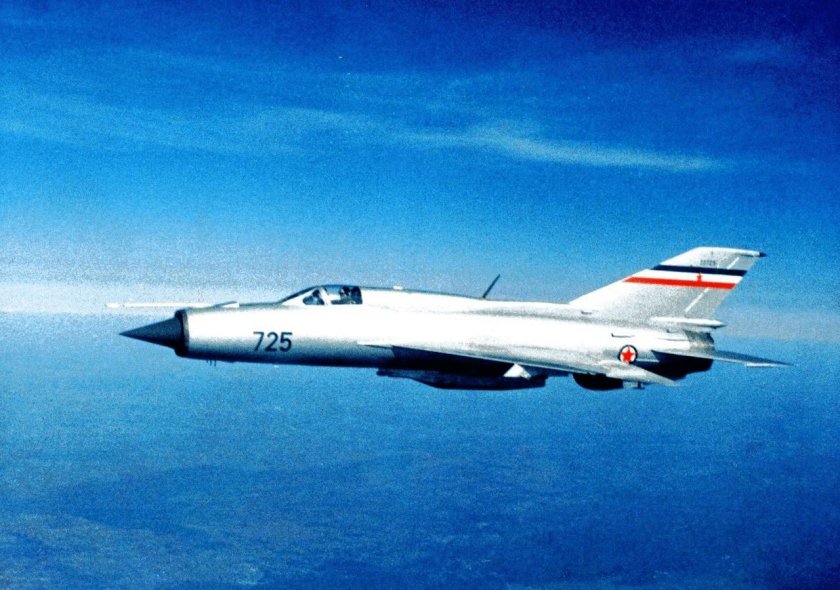 Самолет миг-21бис