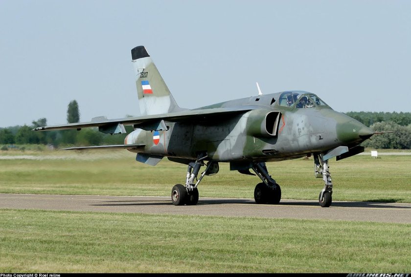 Истребитель-бомбардировщик Соко j-22 Orao