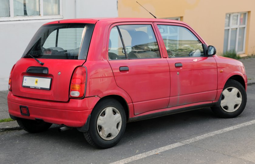 Дайхатсу Куоре 2000