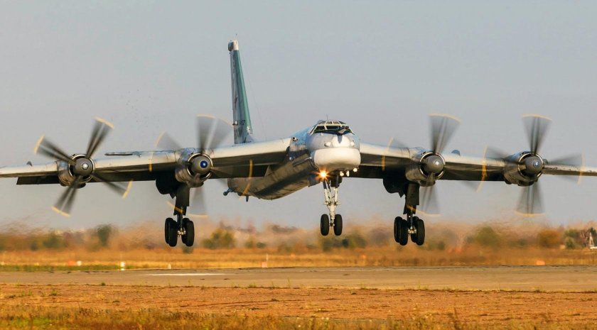 Бомбардировщик ту-95мс