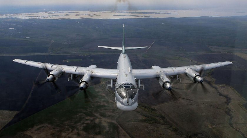 Стратегический бомбардировщик ту-95мс