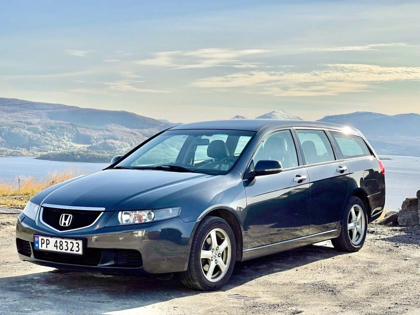 Хонда Аккорд 7 универсал