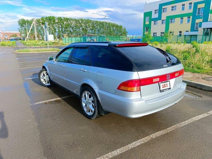 Honda accord универсал