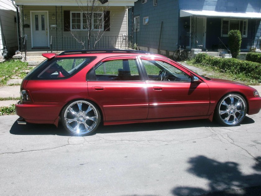 Хонда Аккорд 5 универсал