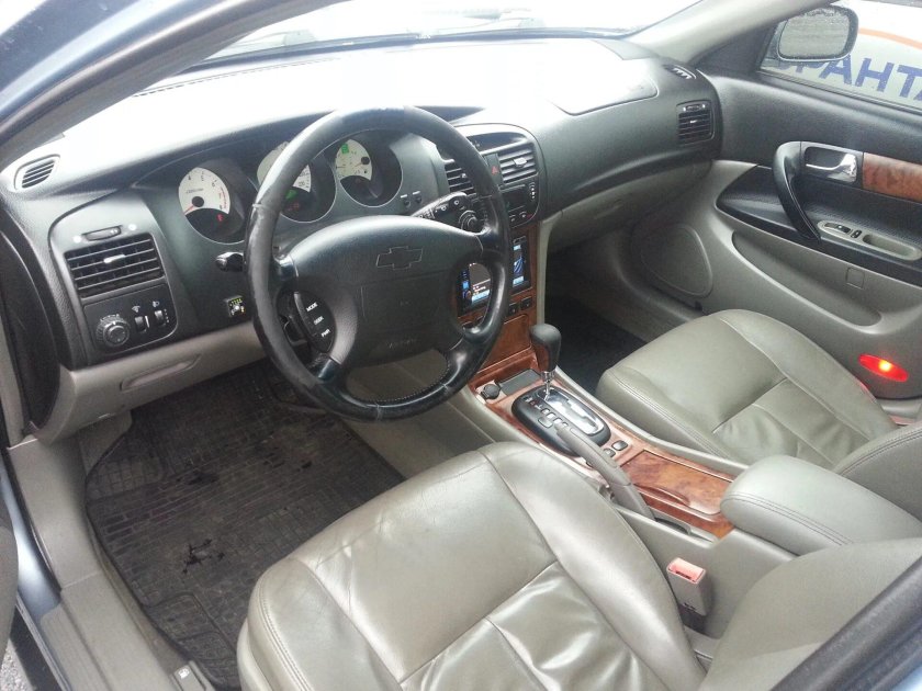 Chevrolet Evanda салон