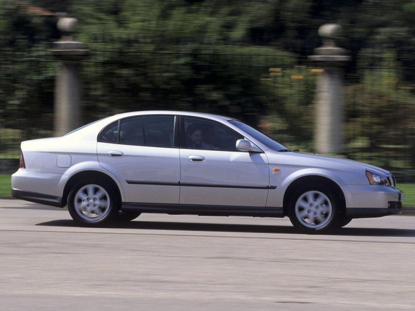 2004 Daewoo Evanda
