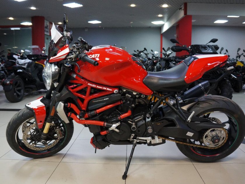 Спортивные мотоцикл