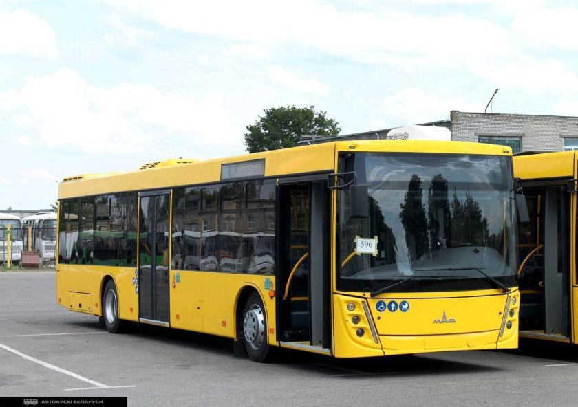Автобус маз