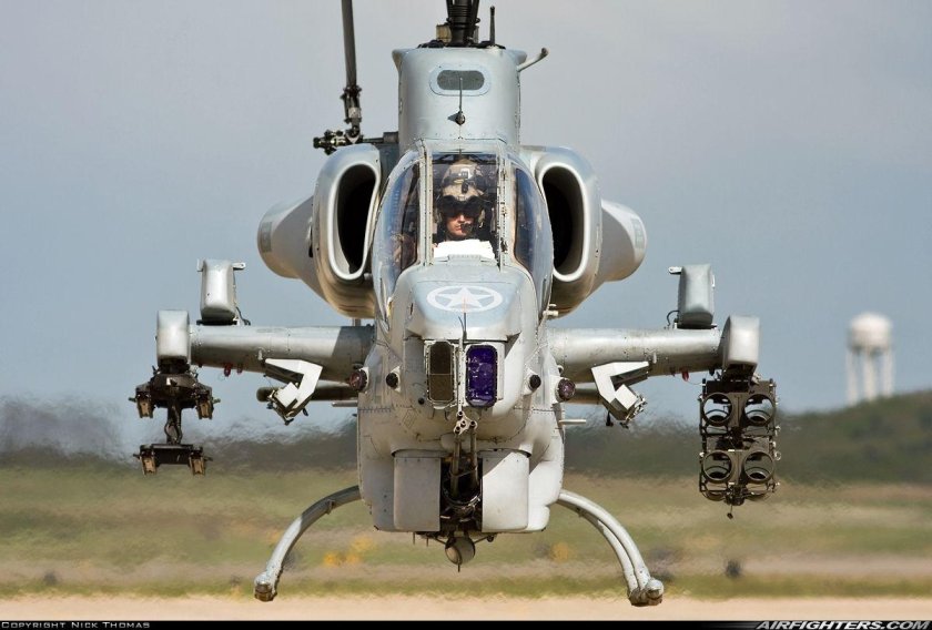 Bell Ah-1 Cobra вертолет