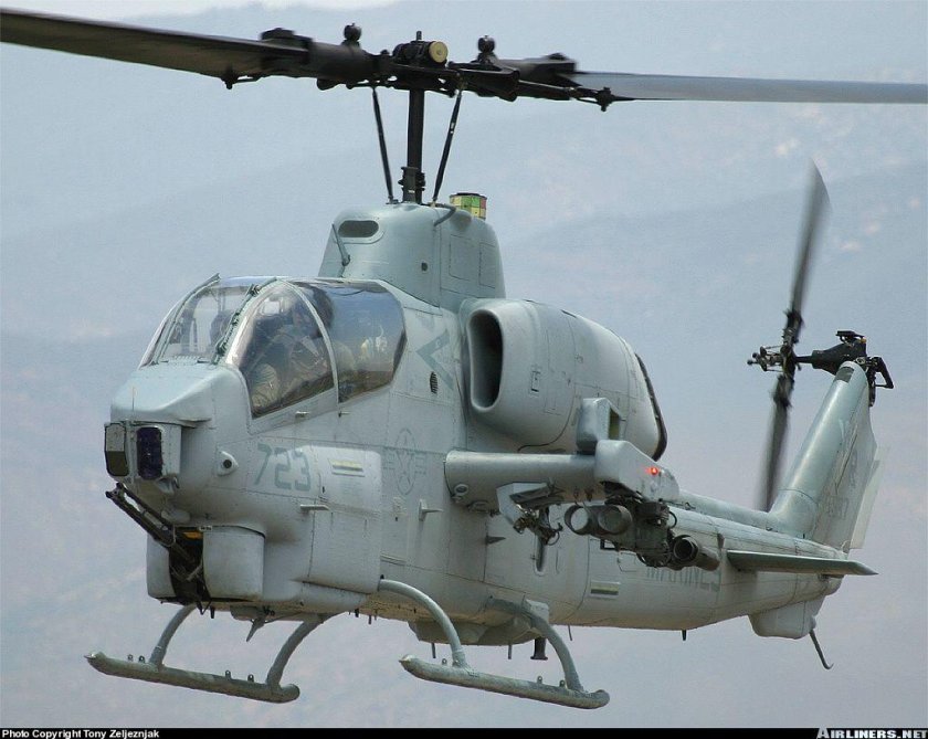 Bell Ah-1 Cobra вертолет