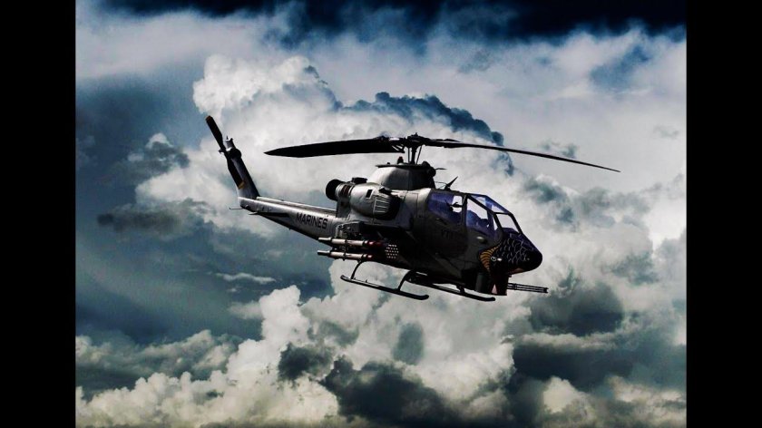 Вертолет Ah-1