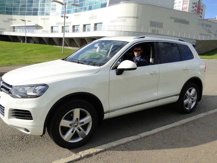 Volkswagen Touareg белый