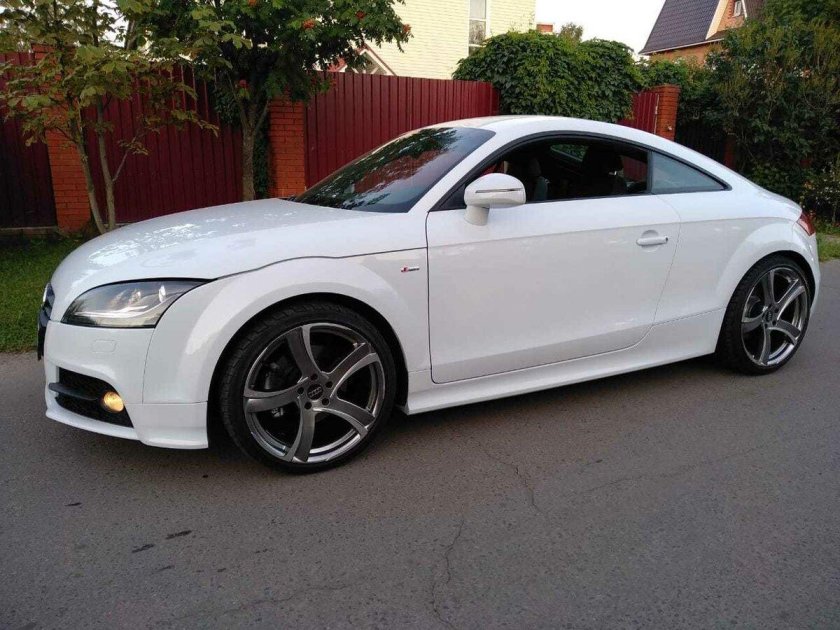 Audi TT 8j White