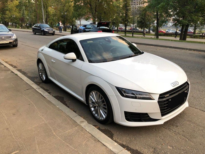 Audi TT 8s White