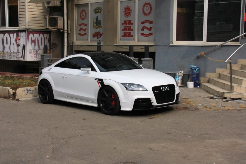 Ауди с черной крышей