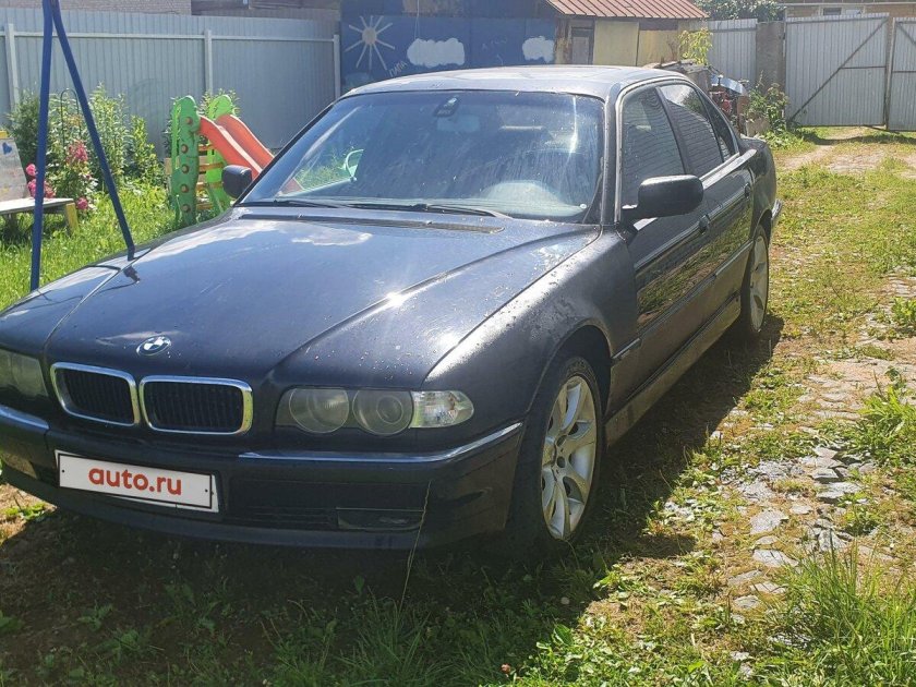 BMW 735 1998