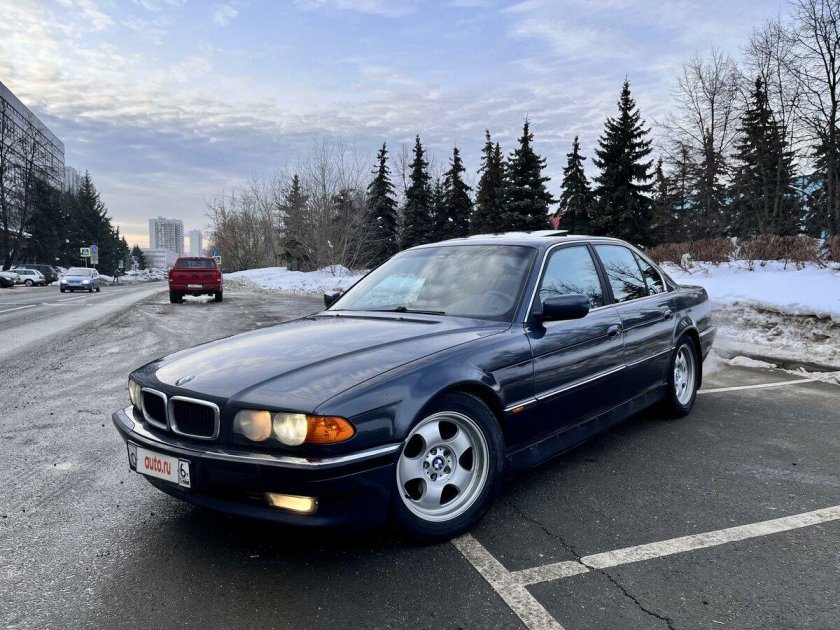 БМВ е38 Рестайлинг и дорестайлинг