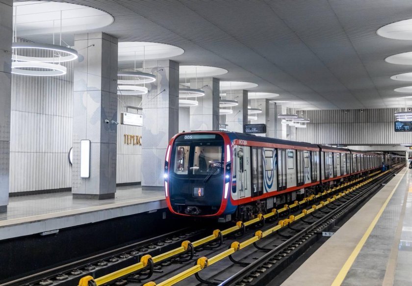 Метропоезд Москва 2020