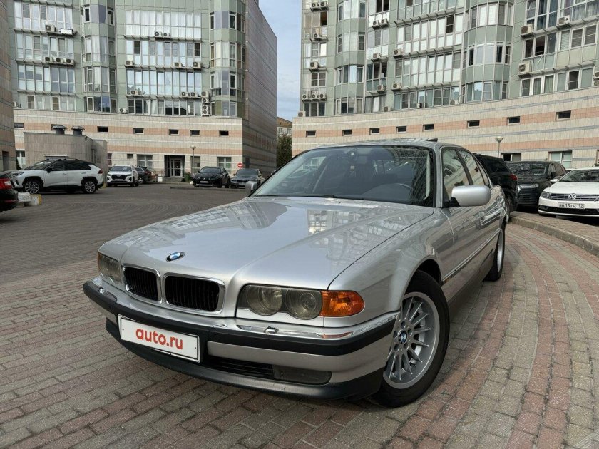 Bmw 750 il e 38