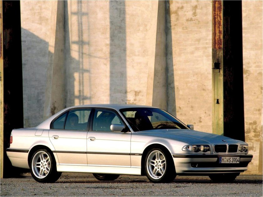 BMW e38 728i