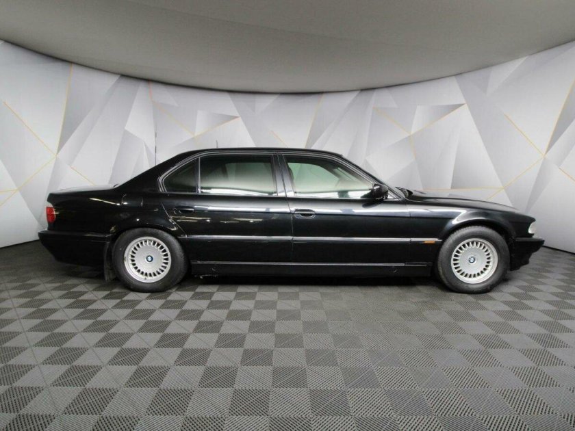 БМВ е38 750 Лонг