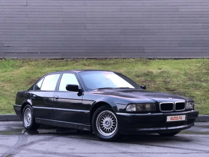 BMW 750i e38