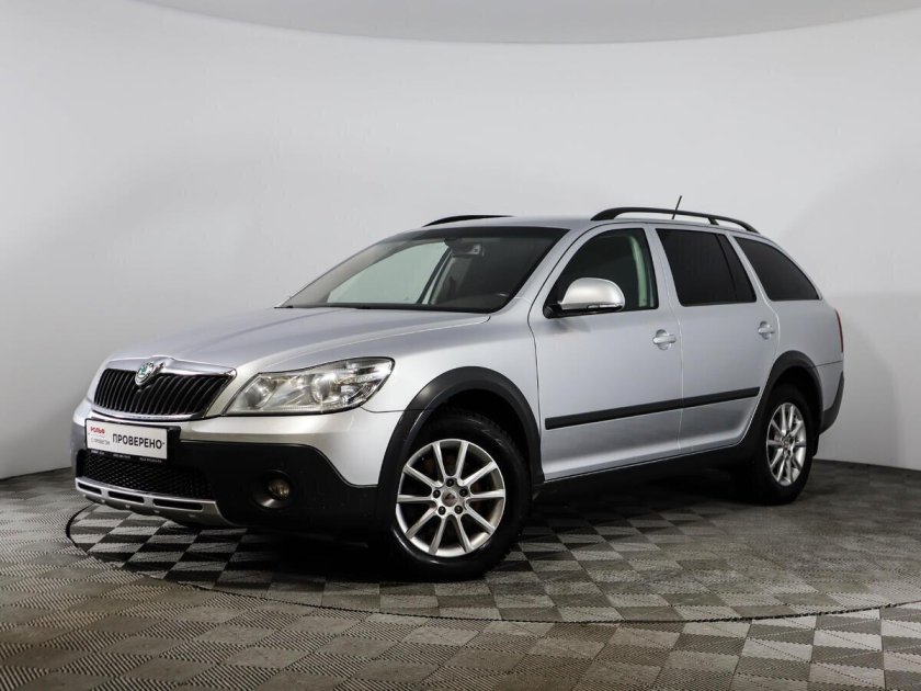 Шкода 2011 года