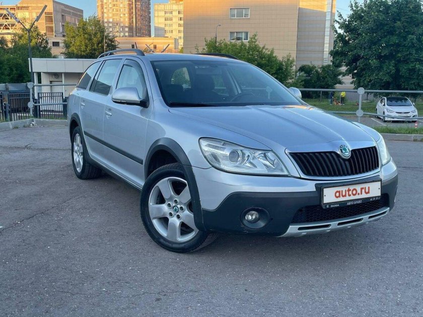 Шкода Скаут 2010 года