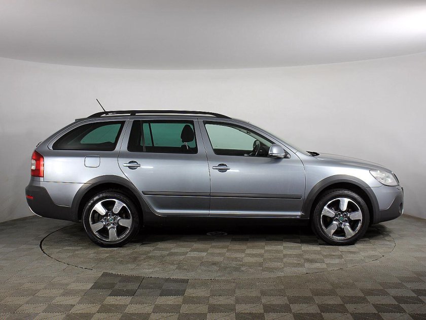 Шкода Скаут 2012