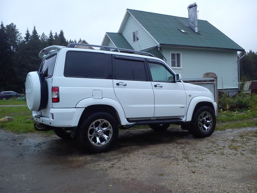 УАЗ Патриот 2015 белый