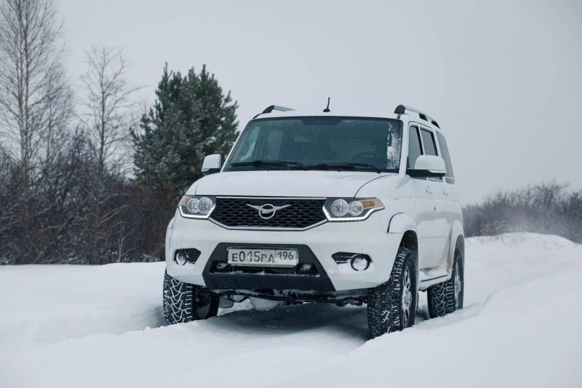 УАЗ Патриот белый 2020