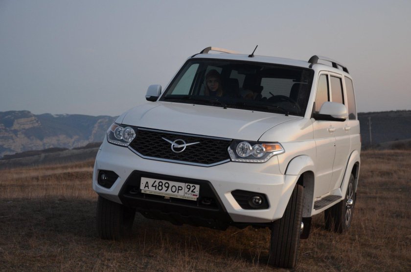 УАЗ Патриот белый 2020