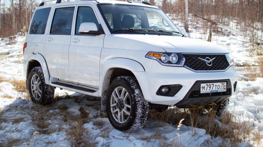 УАЗ Патриот белый 2021