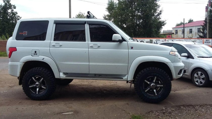 УАЗ Патриот на 35 колесах