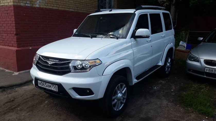 Уаз патриот белый