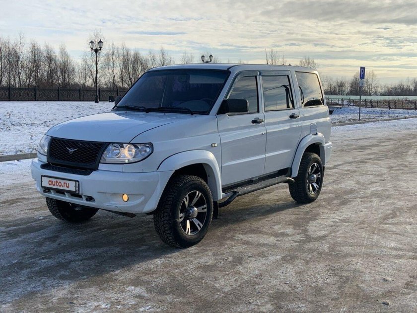 УАЗ Патриот 2013 белый