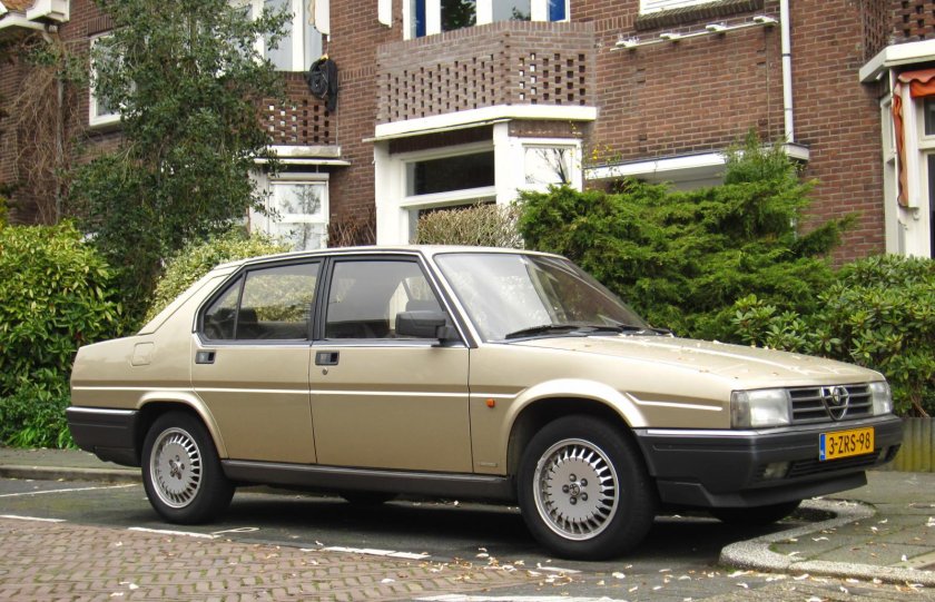 Alfa Romeo 90