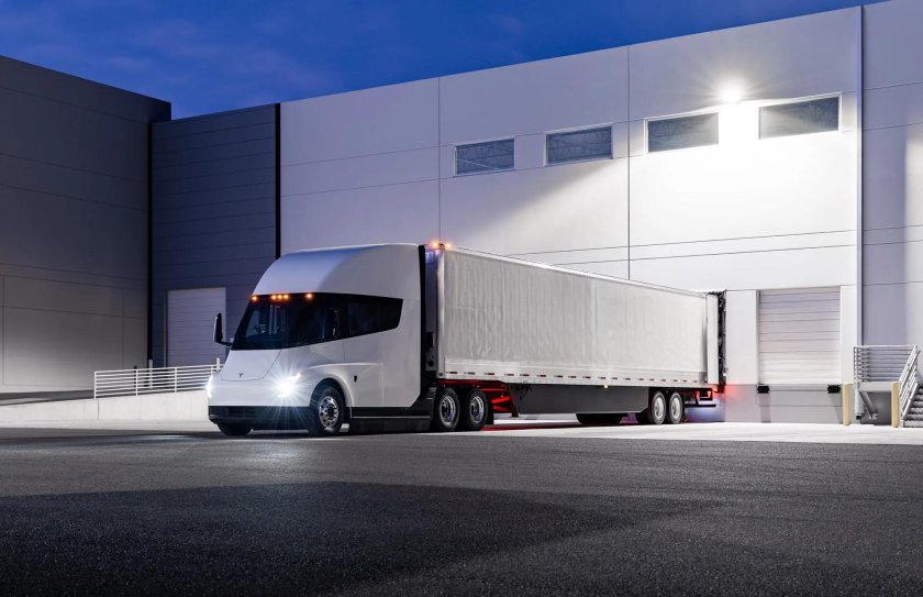 Tesla грузовик