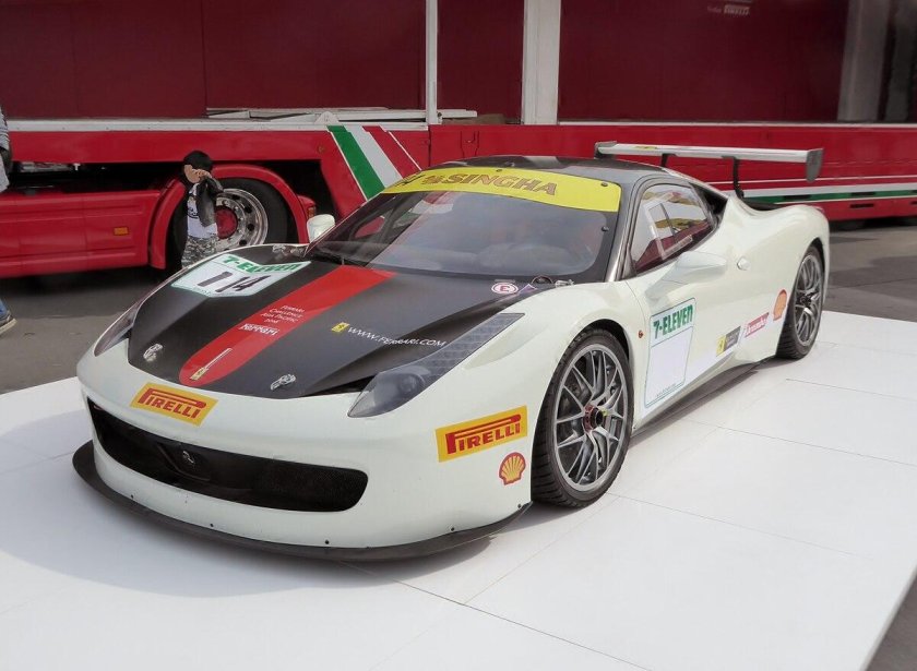 Ferrari 488 Challenge EVO