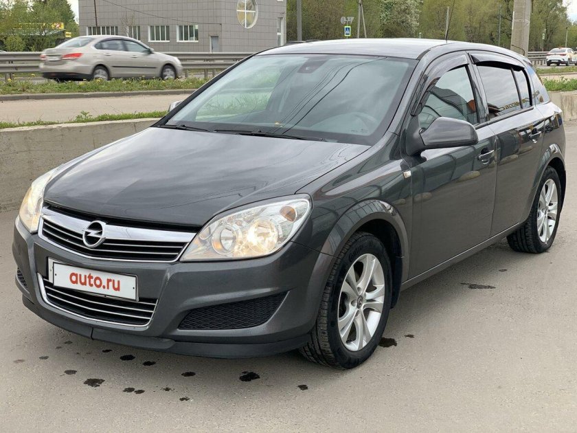 Опель серый