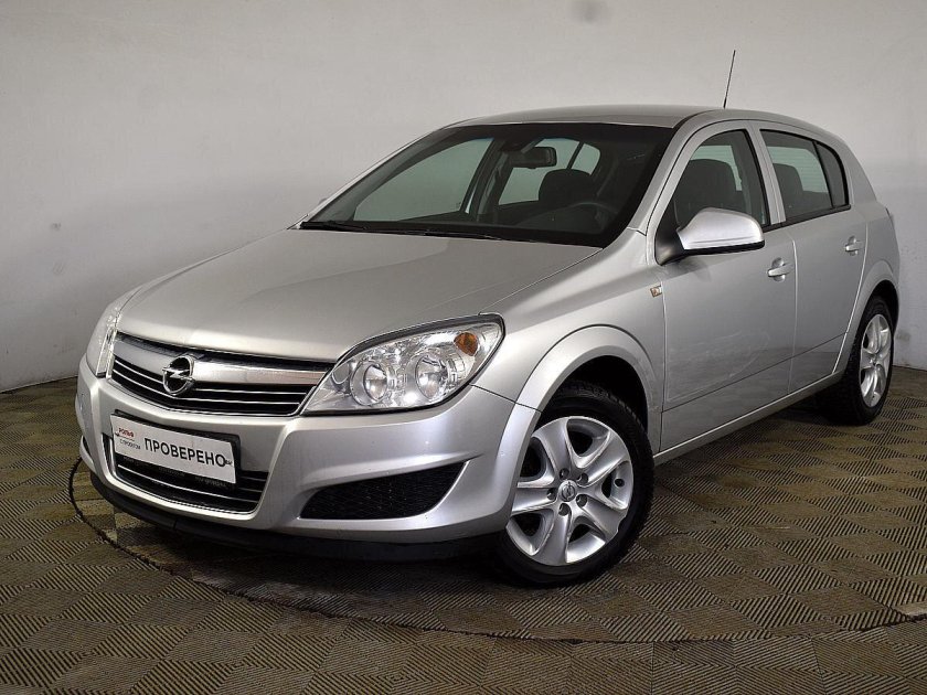 Опель Астра бежевый